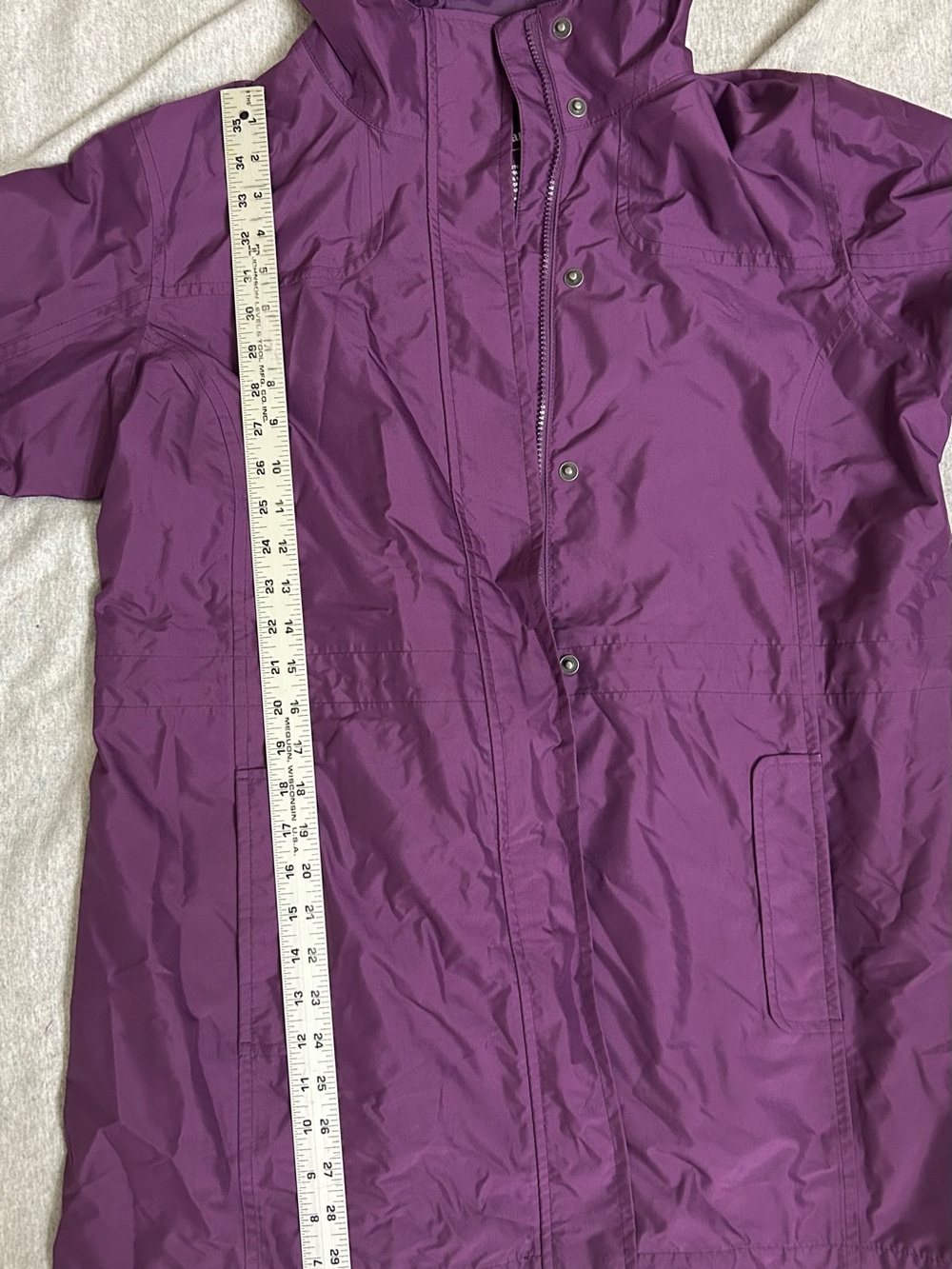 LL Bean Purple Women's Lightweight Rain Jacket size large - Picture 9 of 13
